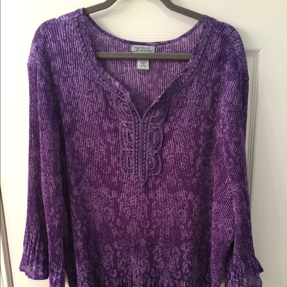 Maggie Barnes top